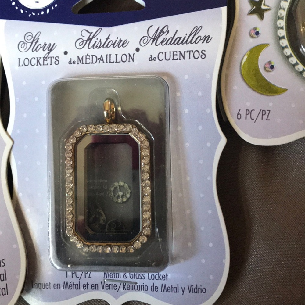 Story locket bundle - Picture 6 of 7